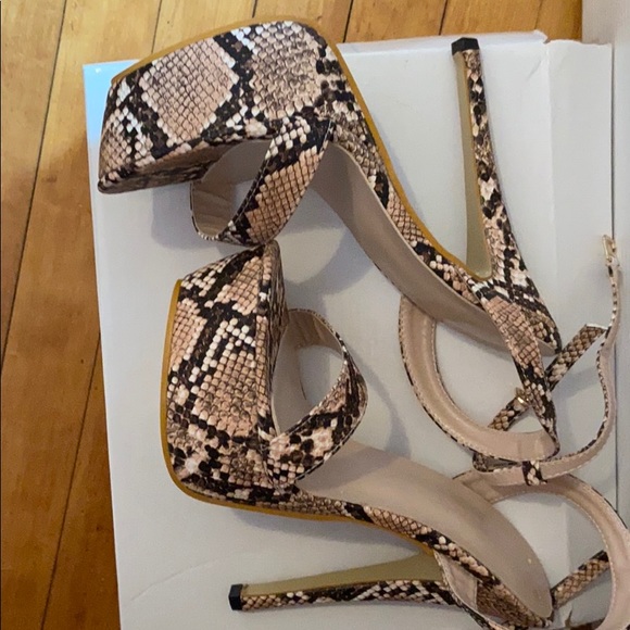 Heels - Picture 3 of 3